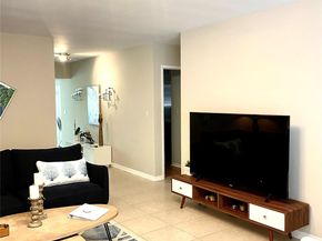 1641 NE 55th St, Fort Lauderdale FL 33334