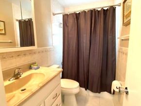1641 NE 55th St, Fort Lauderdale FL 33334