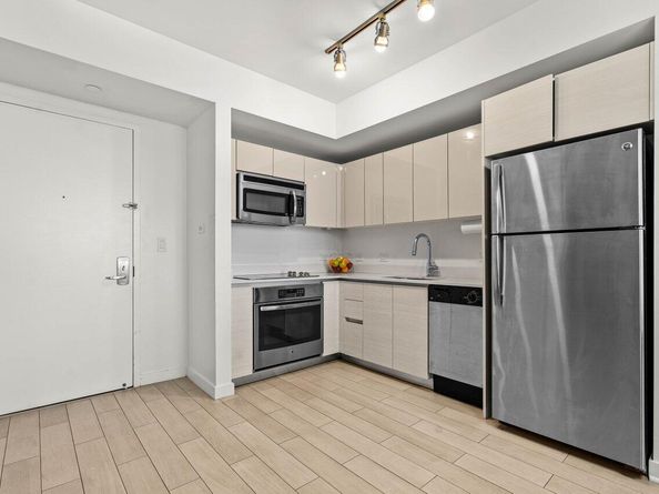 2602 E Hallandale Beach Boulevard R2104, Hallandale Beach FL 33009