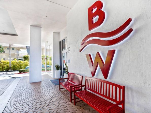 2602 E Hallandale Beach Boulevard R2104, Hallandale Beach FL 33009
