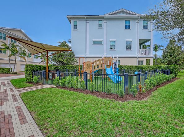 7091 Edison Place, Palm Beach Gardens FL 33418