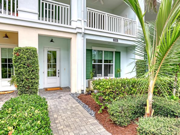 7091 Edison Place, Palm Beach Gardens FL 33418