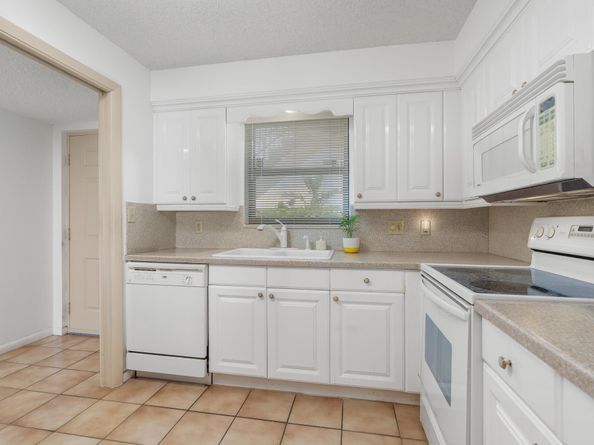 445 SE 21st Avenue 202, Deerfield Beach FL 33441
