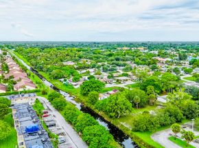 725 Lori Drive 212, Palm Springs FL 33461