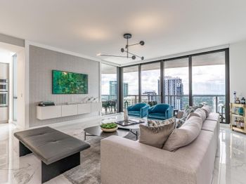 100 E Las Olas Blvd