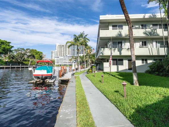 1000 SE 4th St 311, Fort Lauderdale FL 33301