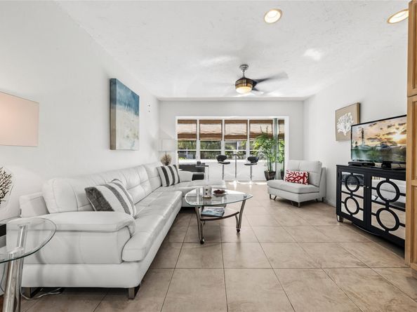 1000 SE 4th St 311, Fort Lauderdale FL 33301