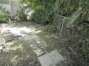 8520 SW 18th Ct, Davie FL 33324