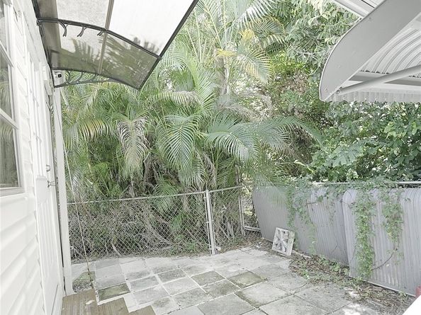 8520 SW 18th Ct, Davie FL 33324