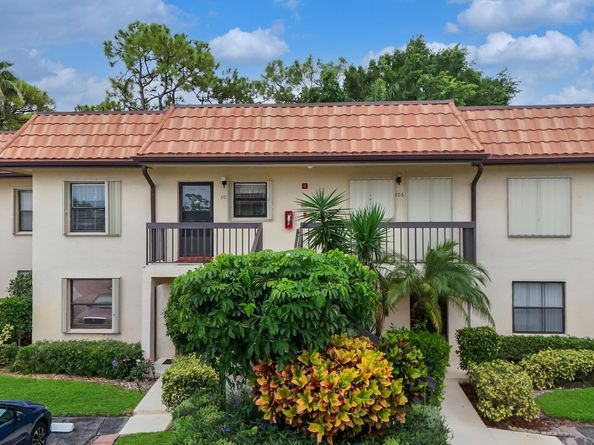 7118 Golf Colony Court 205, Lake Worth FL 33467