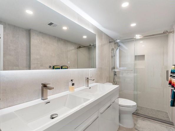 2030 S Ocean Dr 1407, Hallandale Beach FL 33009