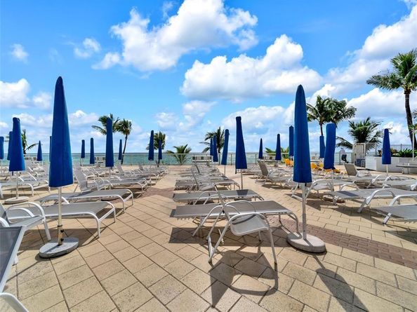 2030 S Ocean Dr 1407, Hallandale Beach FL 33009