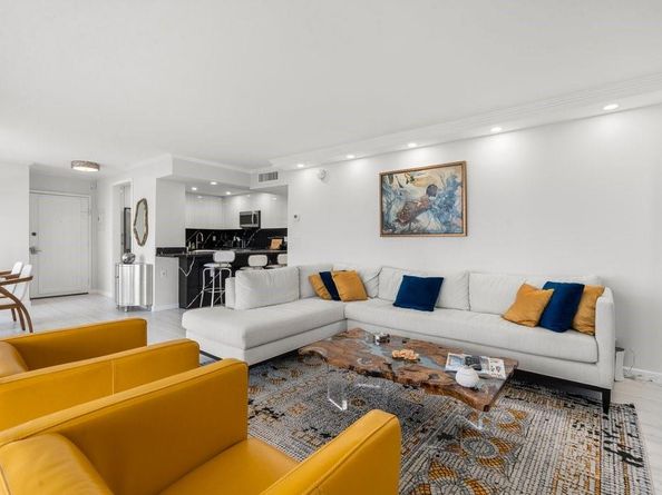 2030 S Ocean Dr 1407, Hallandale Beach FL 33009