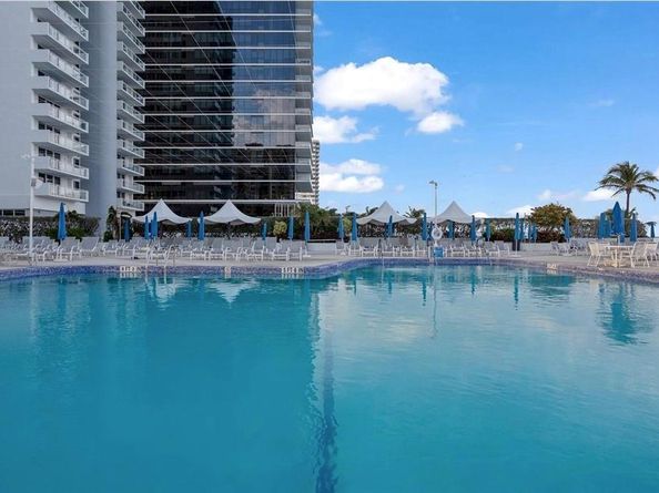 2030 S Ocean Dr 1407, Hallandale Beach FL 33009