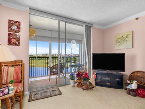 3300 W Rolling Hills Cir 704, Davie FL 33328