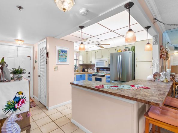 3300 W Rolling Hills Cir 704, Davie FL 33328