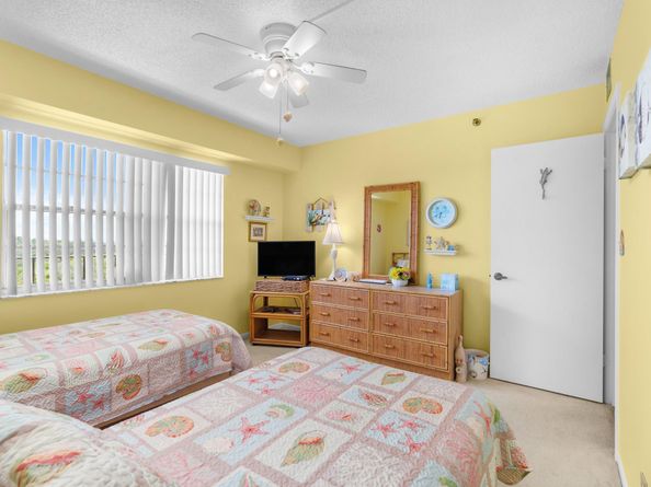 3300 W Rolling Hills Cir 704, Davie FL 33328