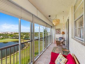 3300 W Rolling Hills Cir 704, Davie FL 33328