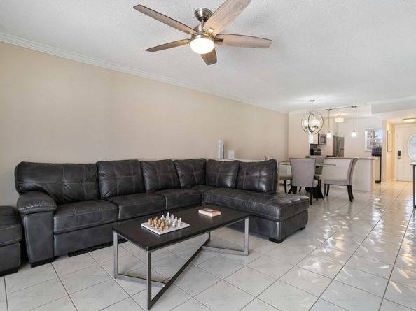 2097 S Ocean Dr 403, Hallandale Beach FL 33009