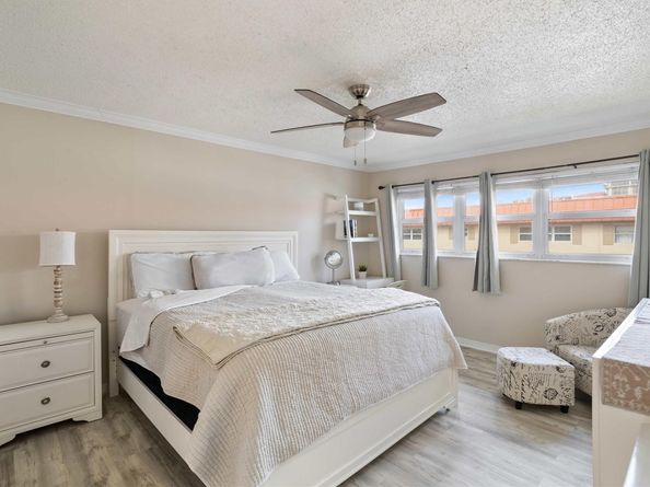 2097 S Ocean Dr 403, Hallandale Beach FL 33009
