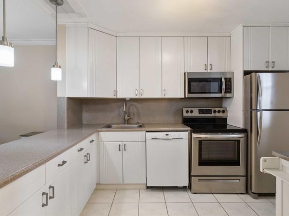 2097 S Ocean Dr 403, Hallandale Beach FL 33009
