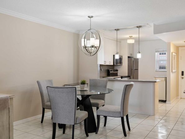 2097 S Ocean Dr 403, Hallandale Beach FL 33009