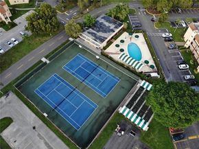 9261 Sunrise Lakes Blvd 212, Sunrise FL 33322