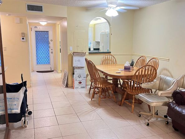 9261 Sunrise Lakes Blvd 212, Sunrise FL 33322