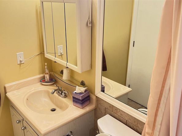 9261 Sunrise Lakes Blvd 212, Sunrise FL 33322