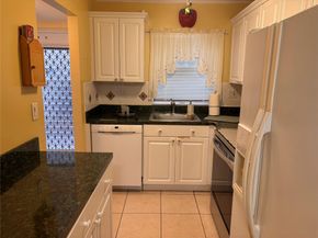 9261 Sunrise Lakes Blvd 212, Sunrise FL 33322