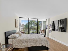 7847 Lakeside Boulevard 1042, Boca Raton FL 33434