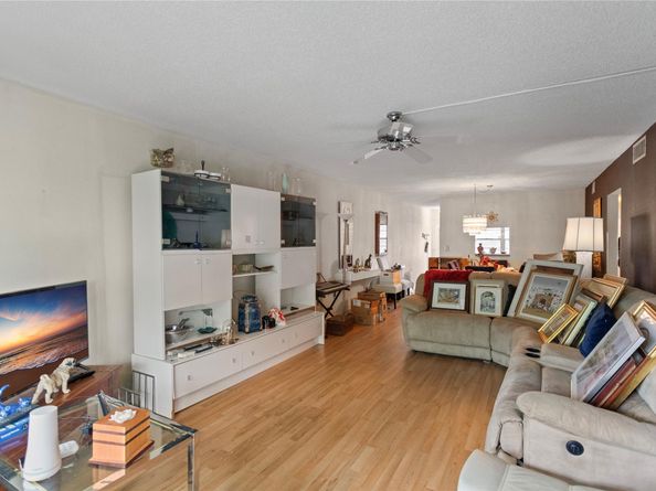 2302 Lucaya Ln L4, Coconut Creek FL 33066
