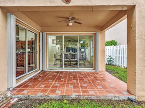 255 Somerset Way, Weston FL 33326