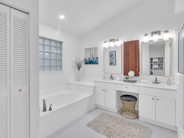 255 Somerset Way, Weston FL 33326
