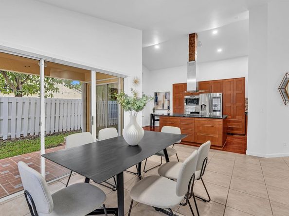 255 Somerset Way, Weston FL 33326