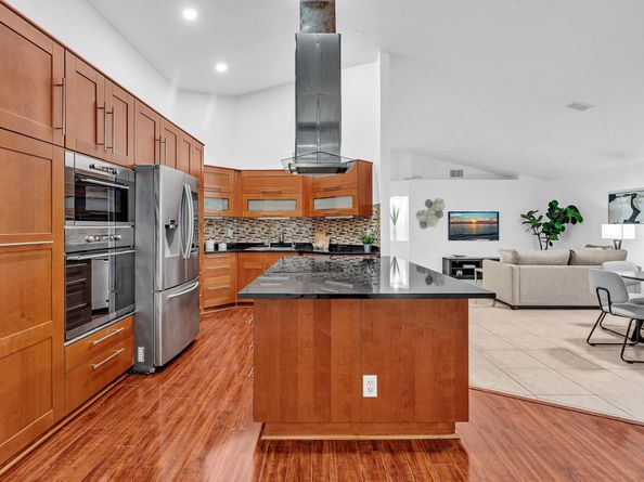 255 Somerset Way, Weston FL 33326