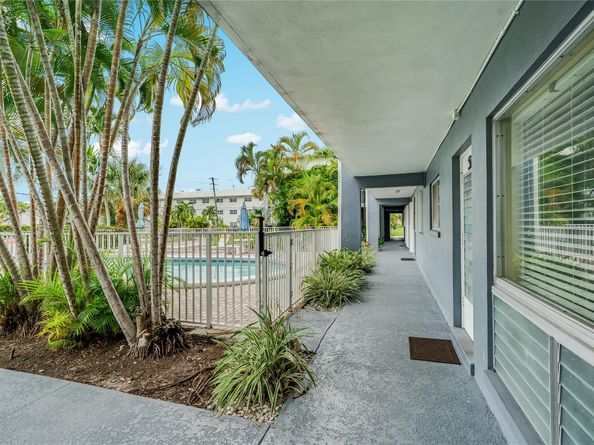 1125 NW 30th Ct 5, Wilton Manors FL 33311