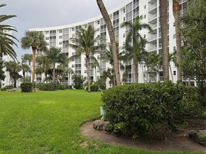 2731 NE 14th St Cswy 508, Pompano Beach FL 33062