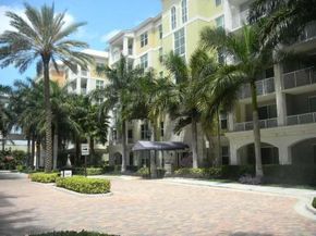 802 W Windward Way 211, Lantana FL 33462