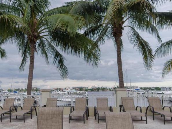 802 W Windward Way 211, Lantana FL 33462