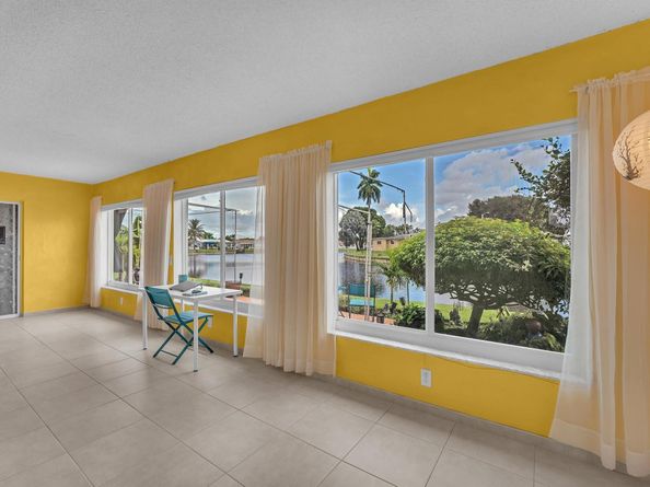 4623 NW 46th St, Tamarac FL 33319