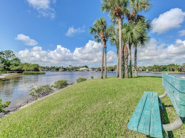 1901 Marina Isle Way 305, Jupiter FL 33477