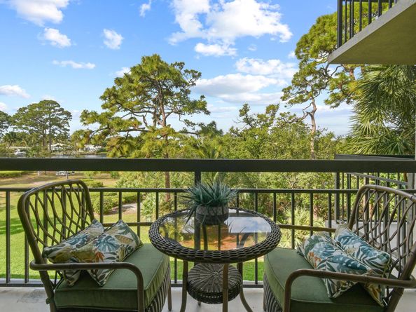 1901 Marina Isle Way 305, Jupiter FL 33477