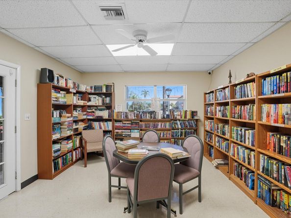 5300 Washington St J214, Hollywood FL 33021