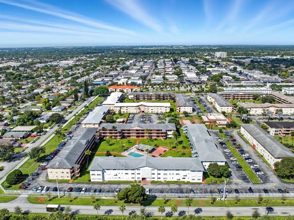 5300 Washington St J214, Hollywood FL 33021