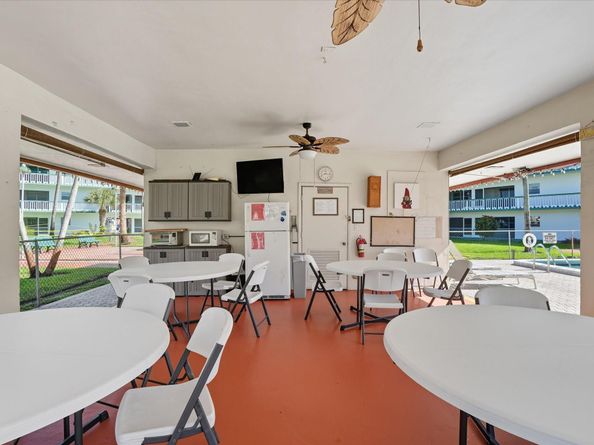 5300 Washington St J214, Hollywood FL 33021