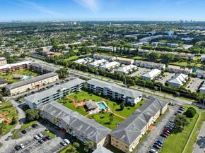 5300 Washington St J214, Hollywood FL 33021