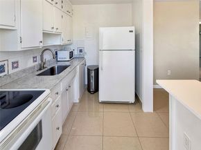2400 NE 9th St 301, Fort Lauderdale FL 33304