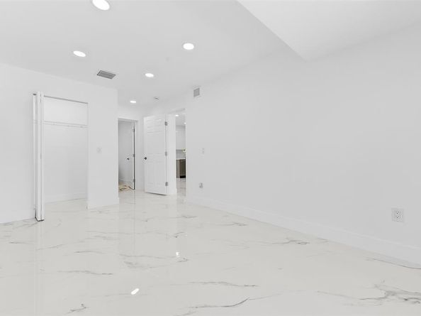 1660 SW 22nd Ave, Fort Lauderdale FL 33312