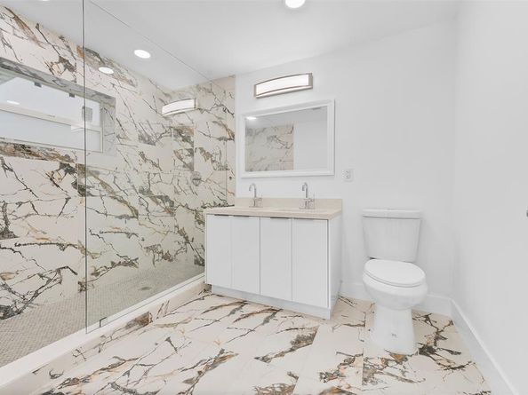 1660 SW 22nd Ave, Fort Lauderdale FL 33312